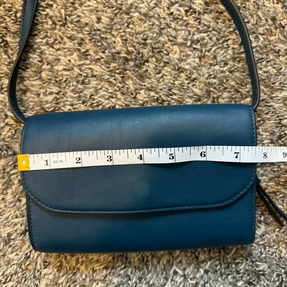 Simply Vera Vera Wang Dark Blue Crossbody Small Purse - Picture 6 of 12
